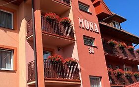 Willa Mona